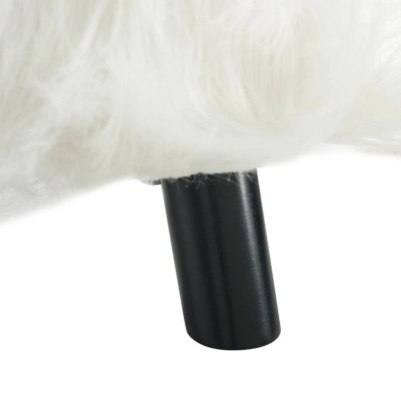 Pouffe en fausse fourrure blanche à poils longs